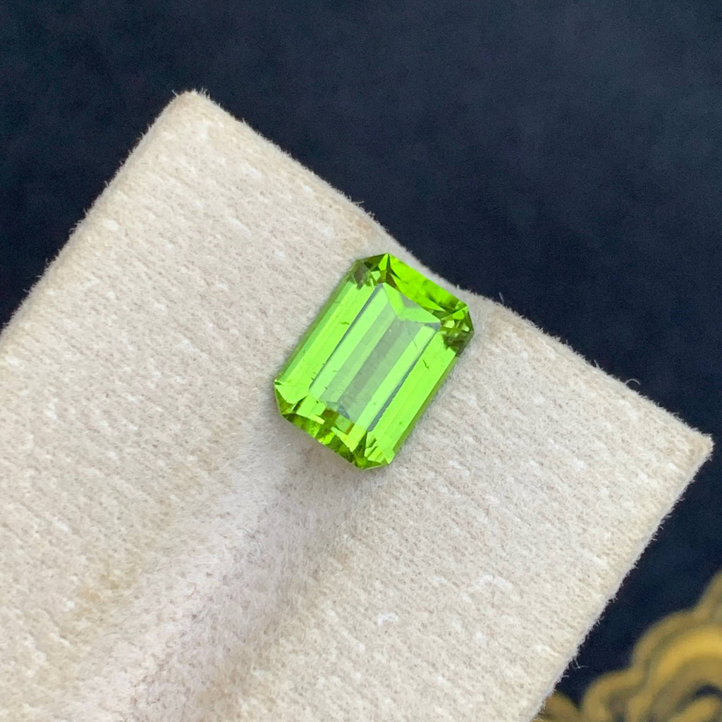 3.25 Carat Natural Loose Green Color Peridot Emerald Cut Pakistan Gemstone