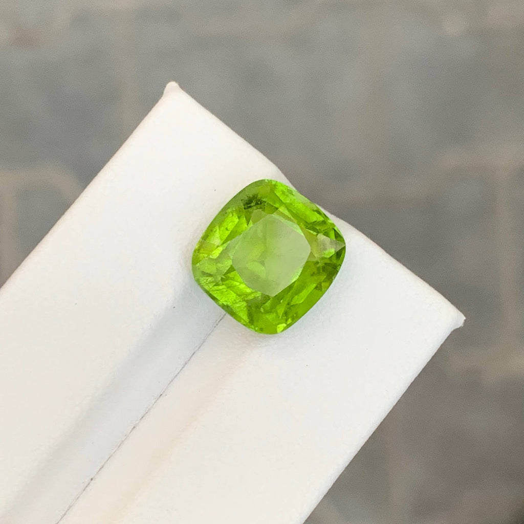 8.75 Carat Natural Loose Green Peridot Cushion Cut Pakistani Gemstone