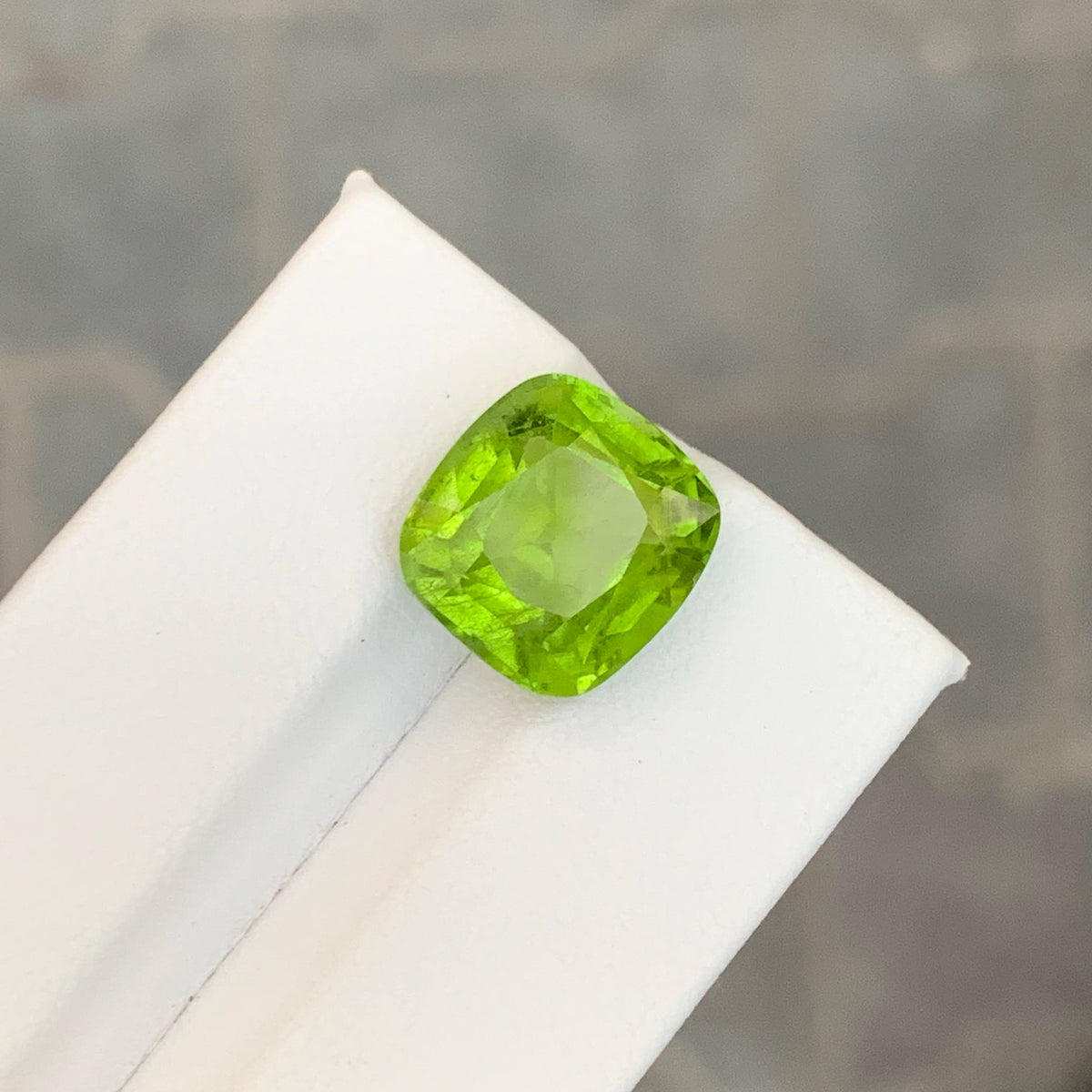 8.75 Carat Natural Loose Green Peridot Cushion Cut Pakistani Gemstone