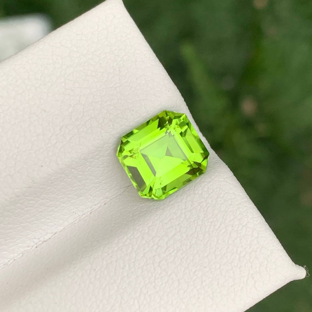 2.75 Carat Apple Green Peridot