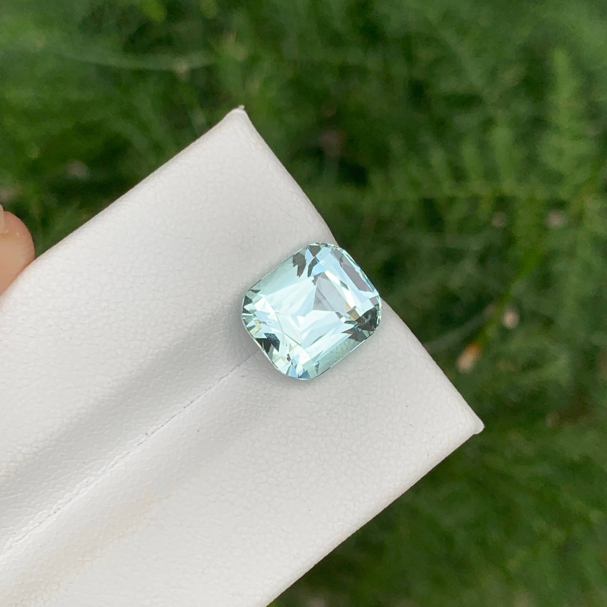 5.00 Carats Light Blue Aquamarine