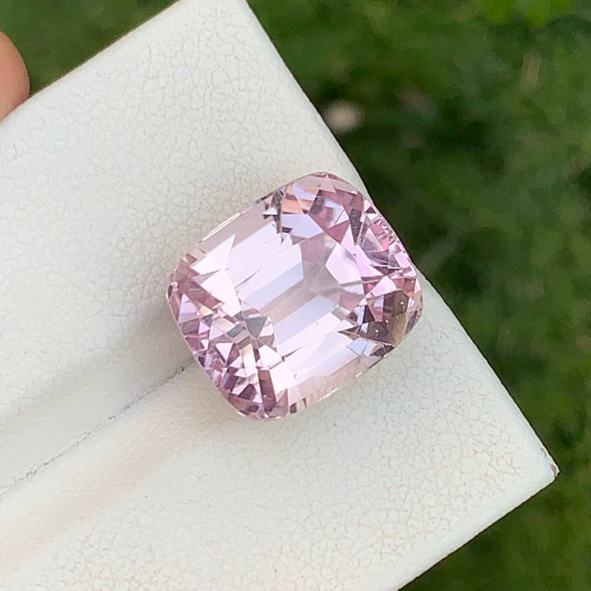 15.00 Carat Natural Pink Kunzite