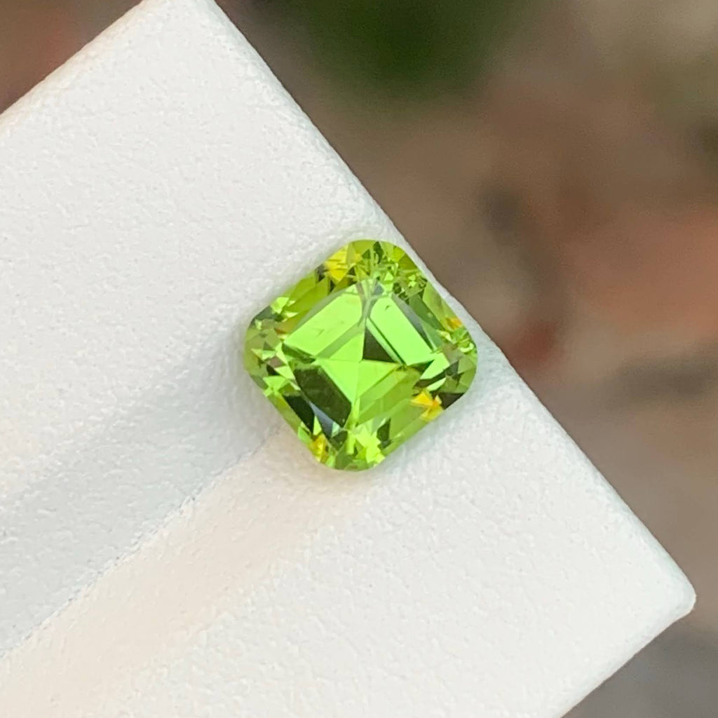 2.45 Ct Natural Apple Green Peridot