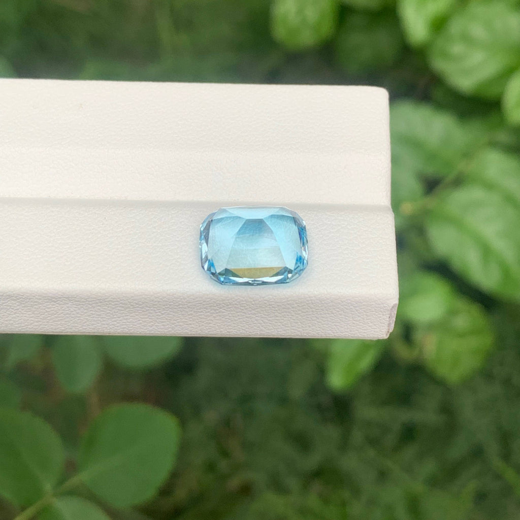 7.75 Carat Natural Loose Sky Blue Color Topaz Cushion Cut African Gemstone