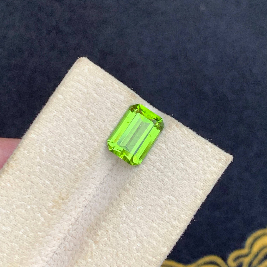 3.25 Carat Natural Loose Green Color Peridot Emerald Cut Pakistan Gemstone