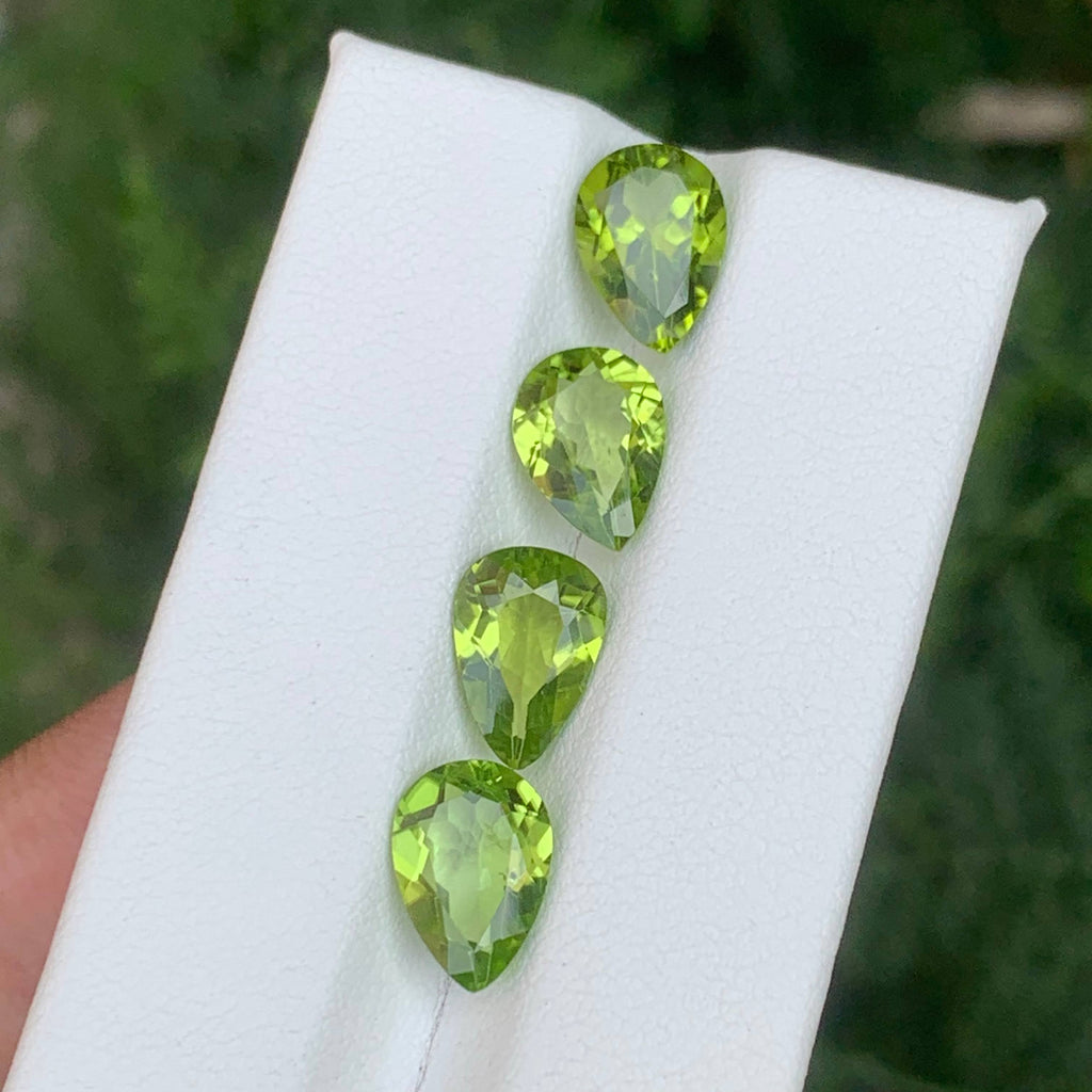 7.95 Carat Green Peridot Set