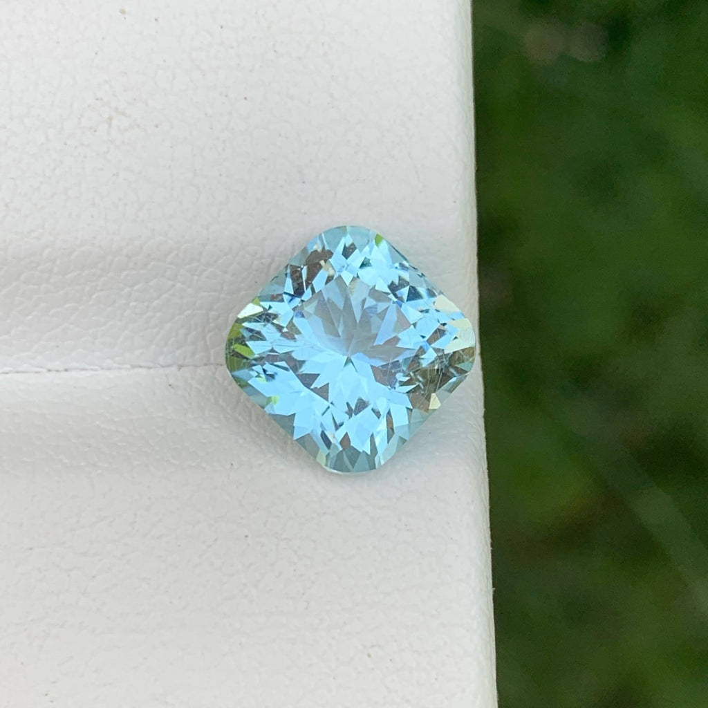 3.45 Carats Light Blue Aquamarine