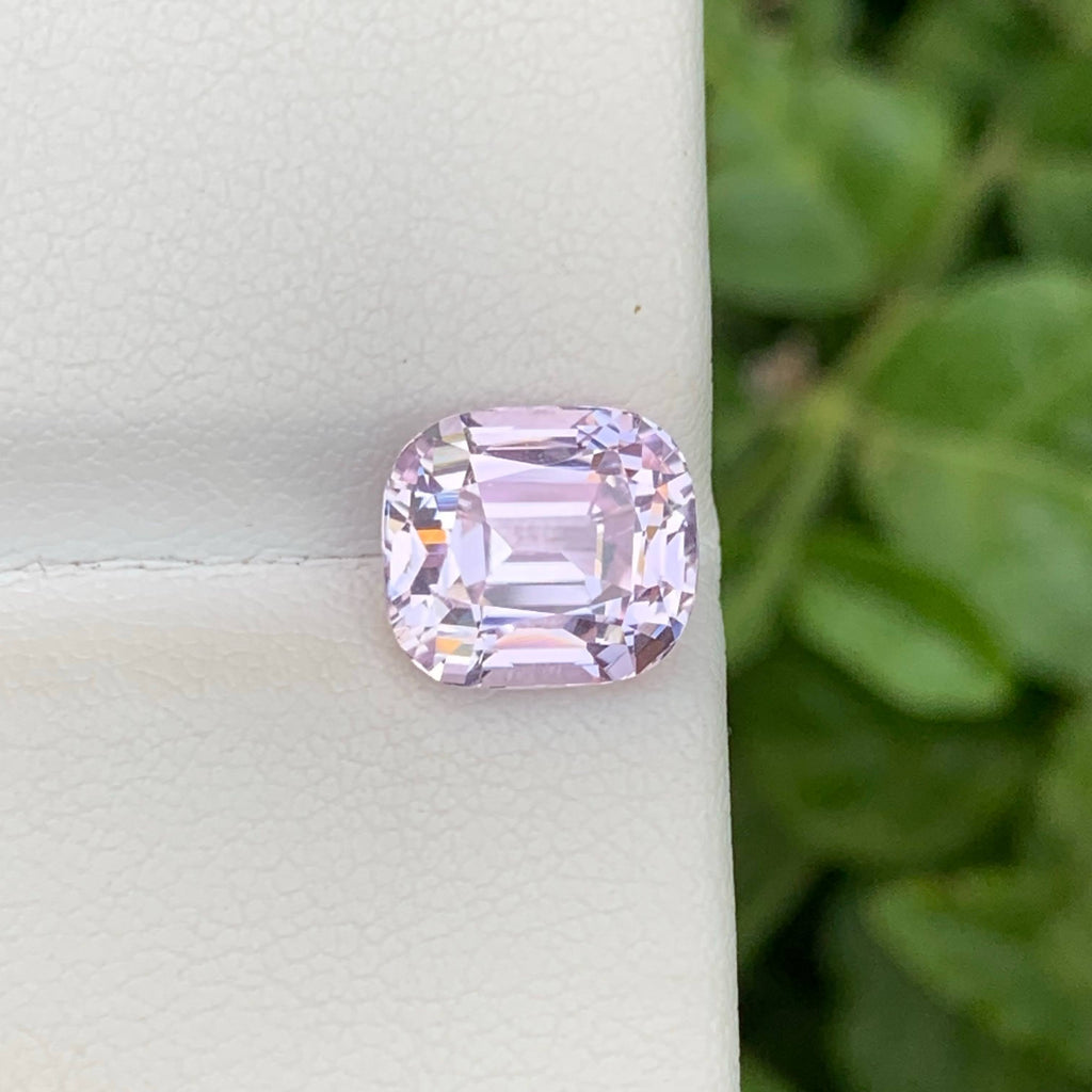 5.75 Carat Loose Kunzite Gem
