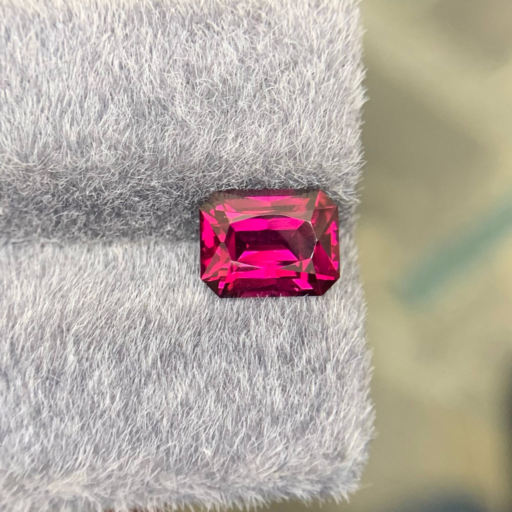 3.15 Carat Natural Loose Fine Quality Garnet Stone Fancy Cut Tanzanian Gemstone