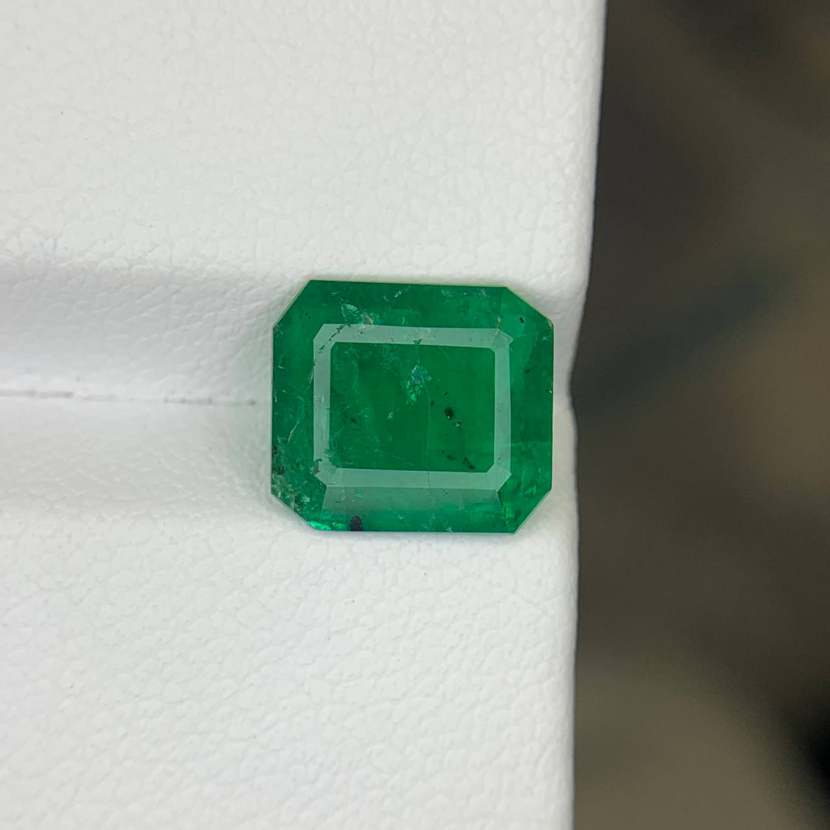 2.40 Carat Natural Loose Green Color Emerald Stone Emerald Cut Gemstone
