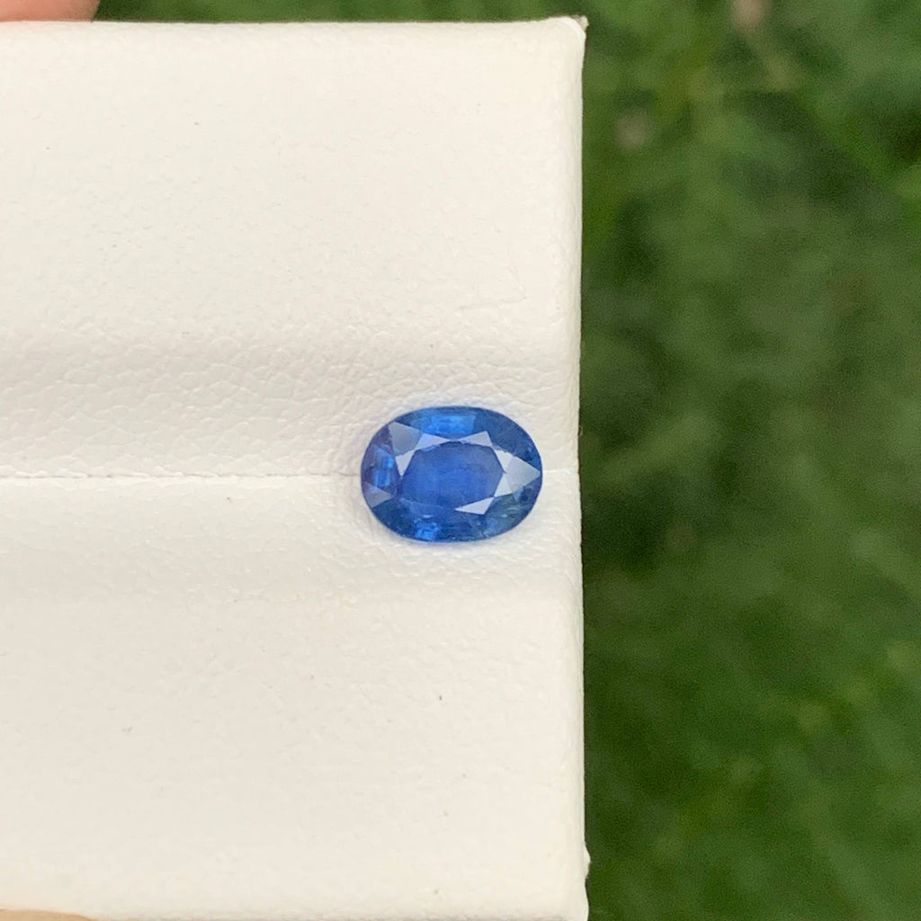 1.20 Carat Blue Sapphire Oval Cut