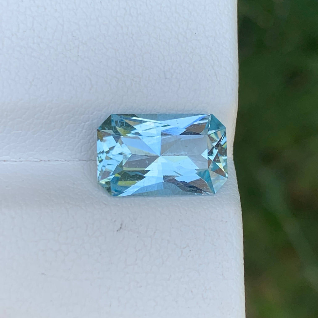 3.45 Carats Fancy Blue Aquamarine