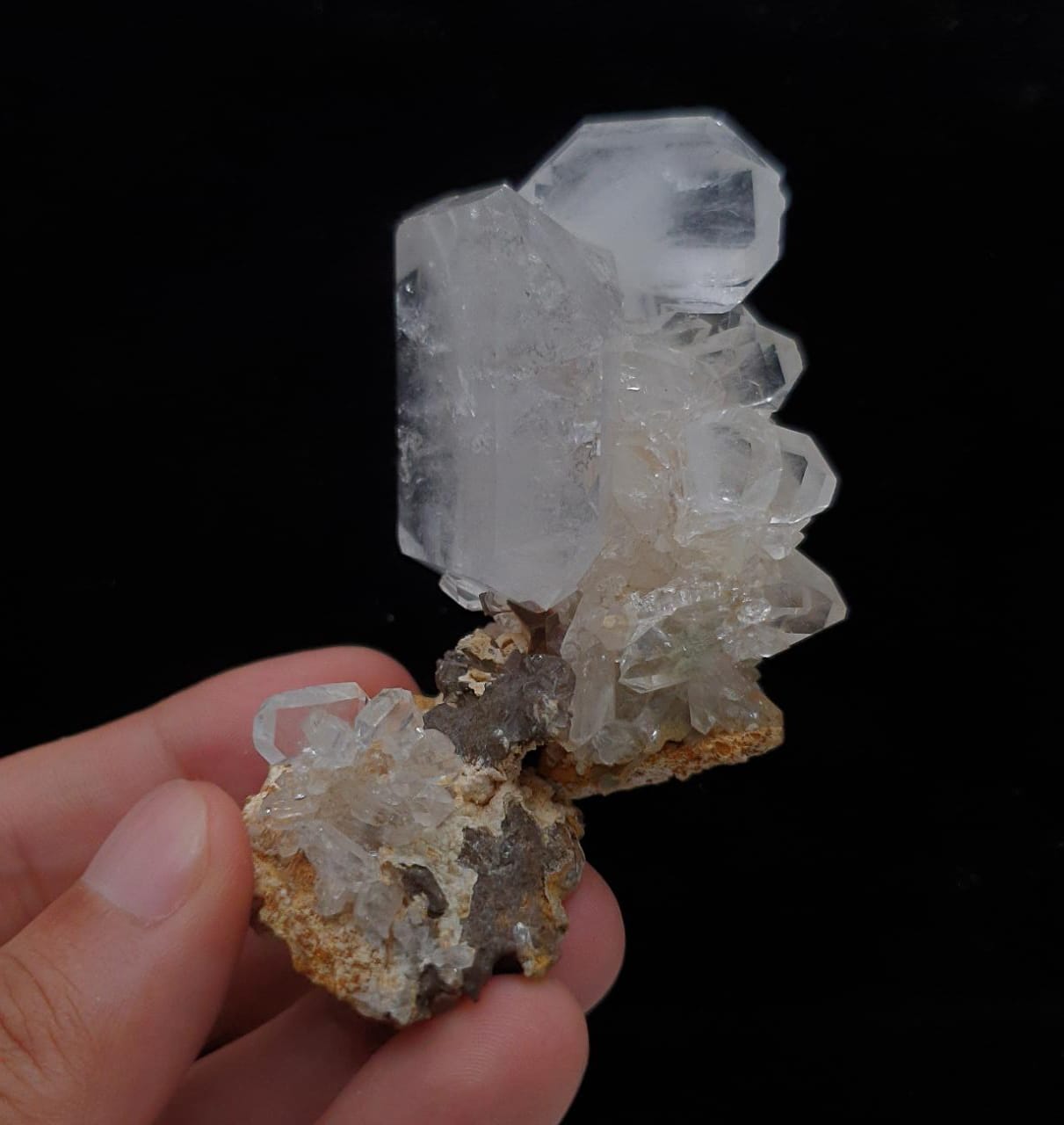 Focal Faden Quartz Crystal On Matrix With Brookite And Siderite