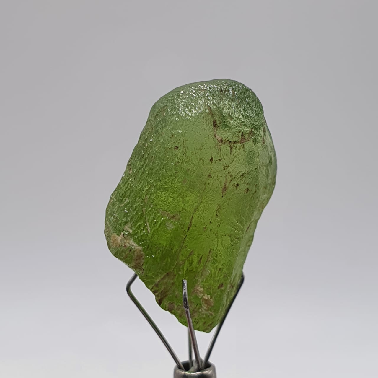 Gemmy Apple-Green Peridot With Stubby Round Termination