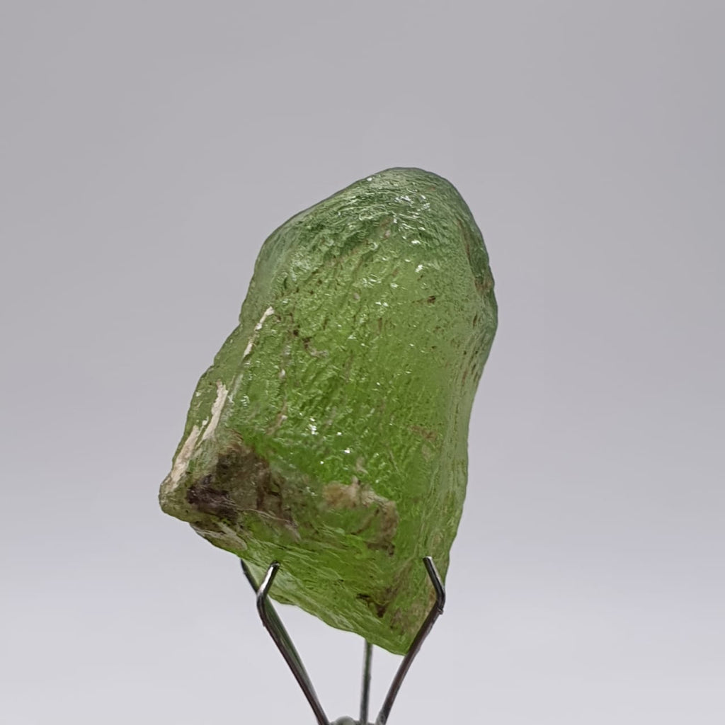 Gemmy Apple-Green Peridot With Stubby Round Termination