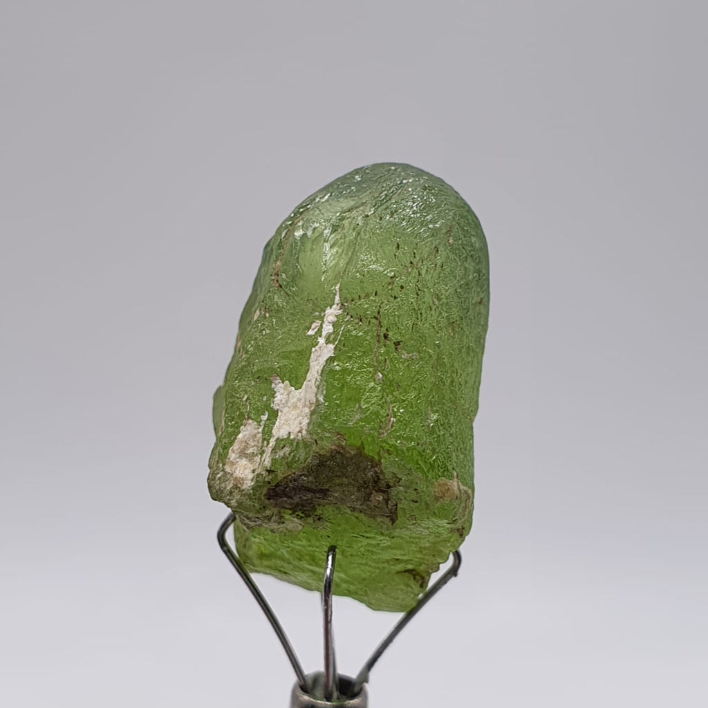 Gemmy Apple-Green Peridot With Stubby Round Termination
