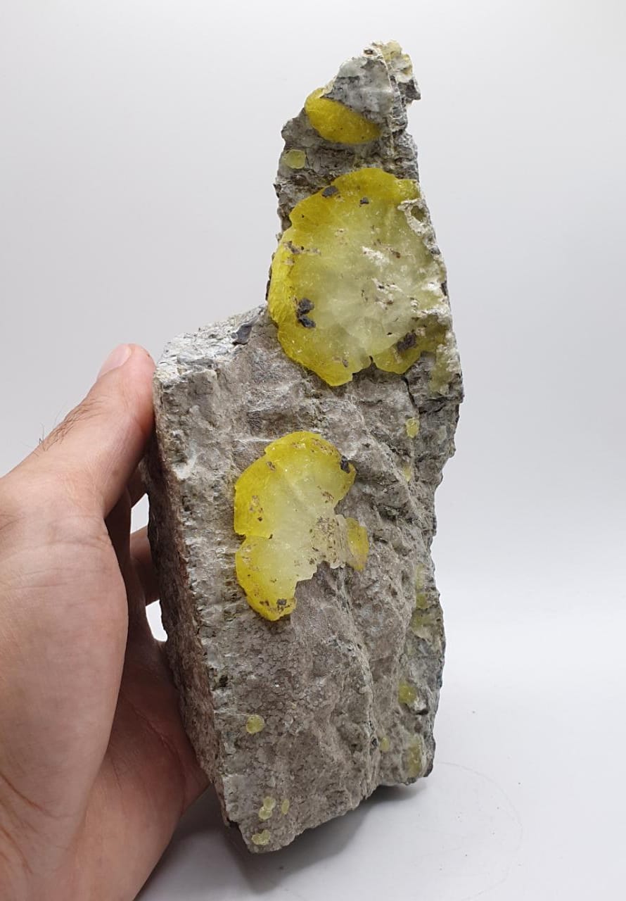 Lemon-Yellow Brucite Crystals On Silvery White Chromite Matrix