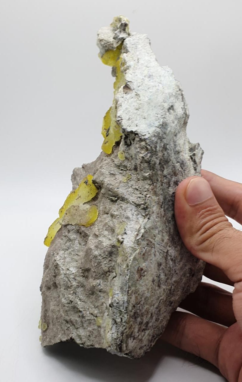 Lemon-Yellow Brucite Crystals On Silvery White Chromite Matrix