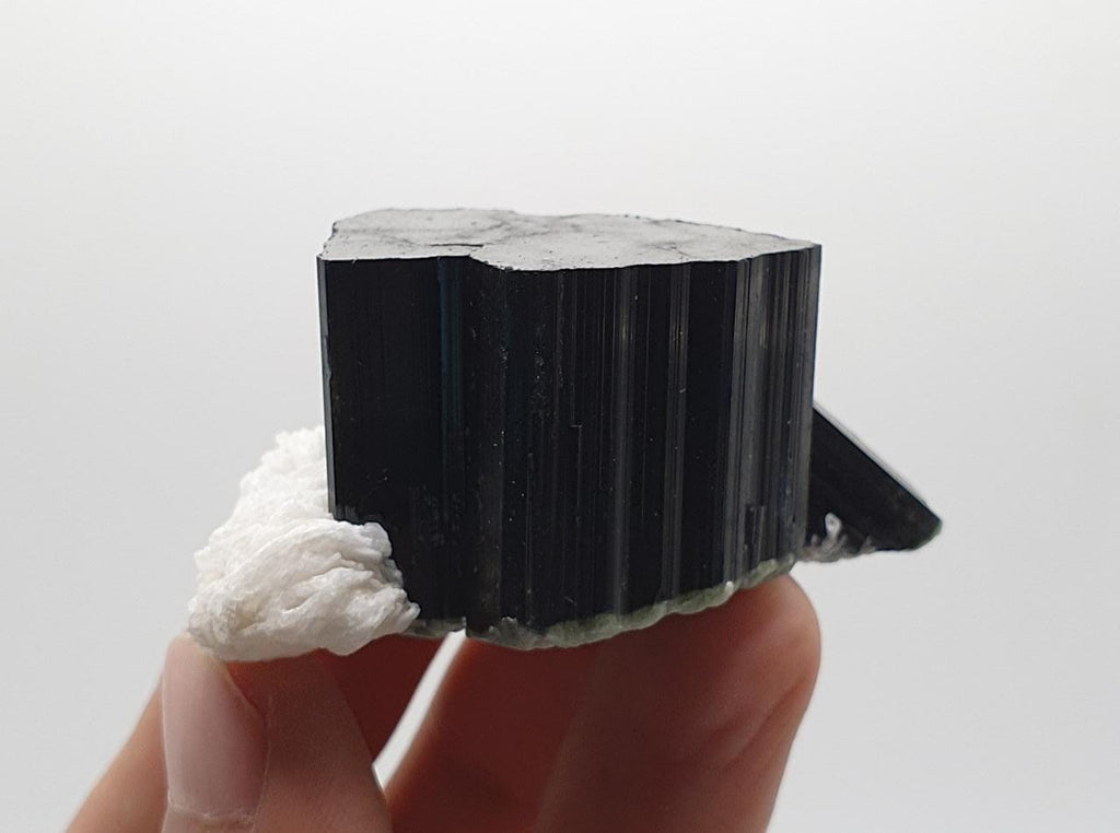Lusterious And Artistic Schorl Aka Black Tourmaline On White Cleavelandite