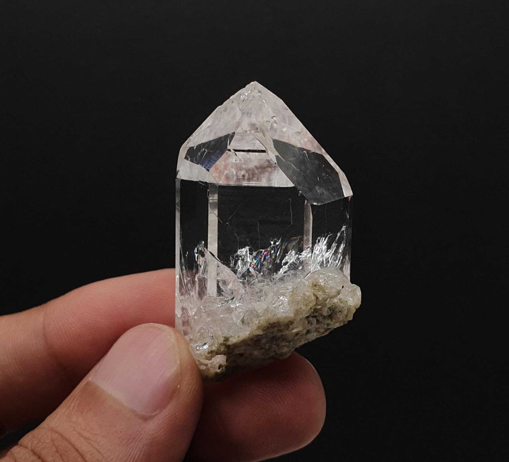 Lusterious Crystal Clear Quartz Mineral