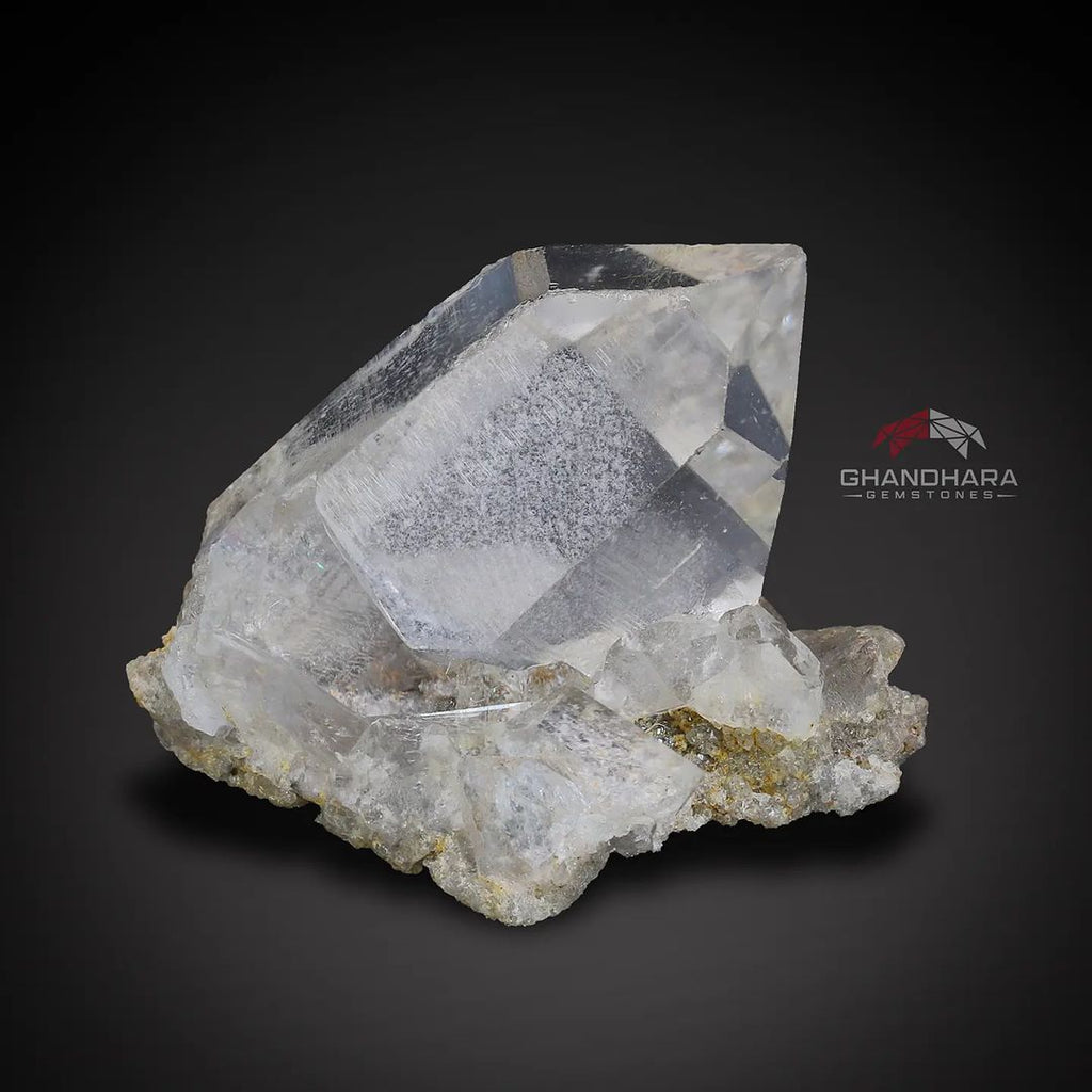 Pointed Terminated lustrous Quartz on Matrix