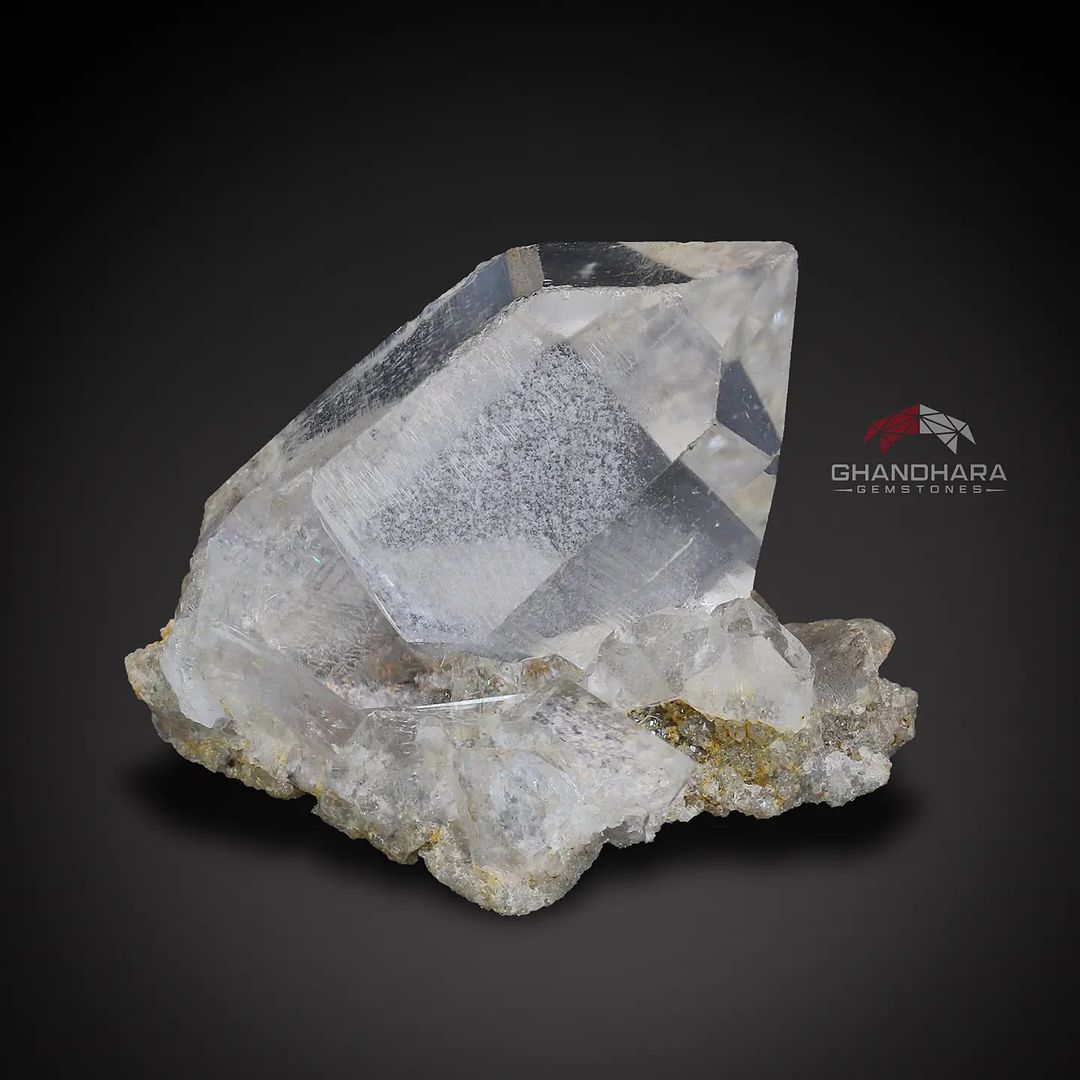 Pointed Terminated lustrous Quartz on Matrix