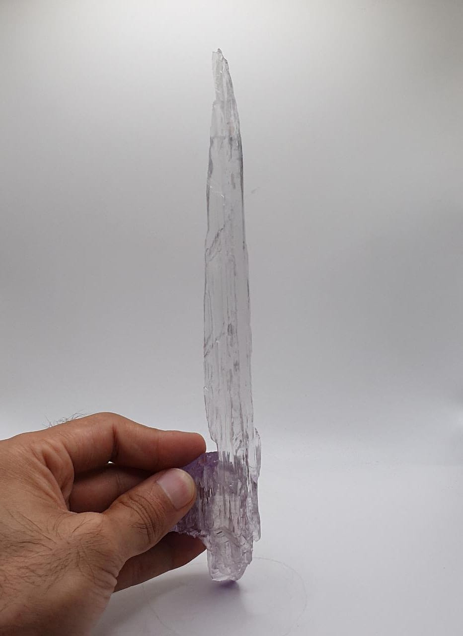 Sculptural and Unusual Crystallography for Pink Kunzite