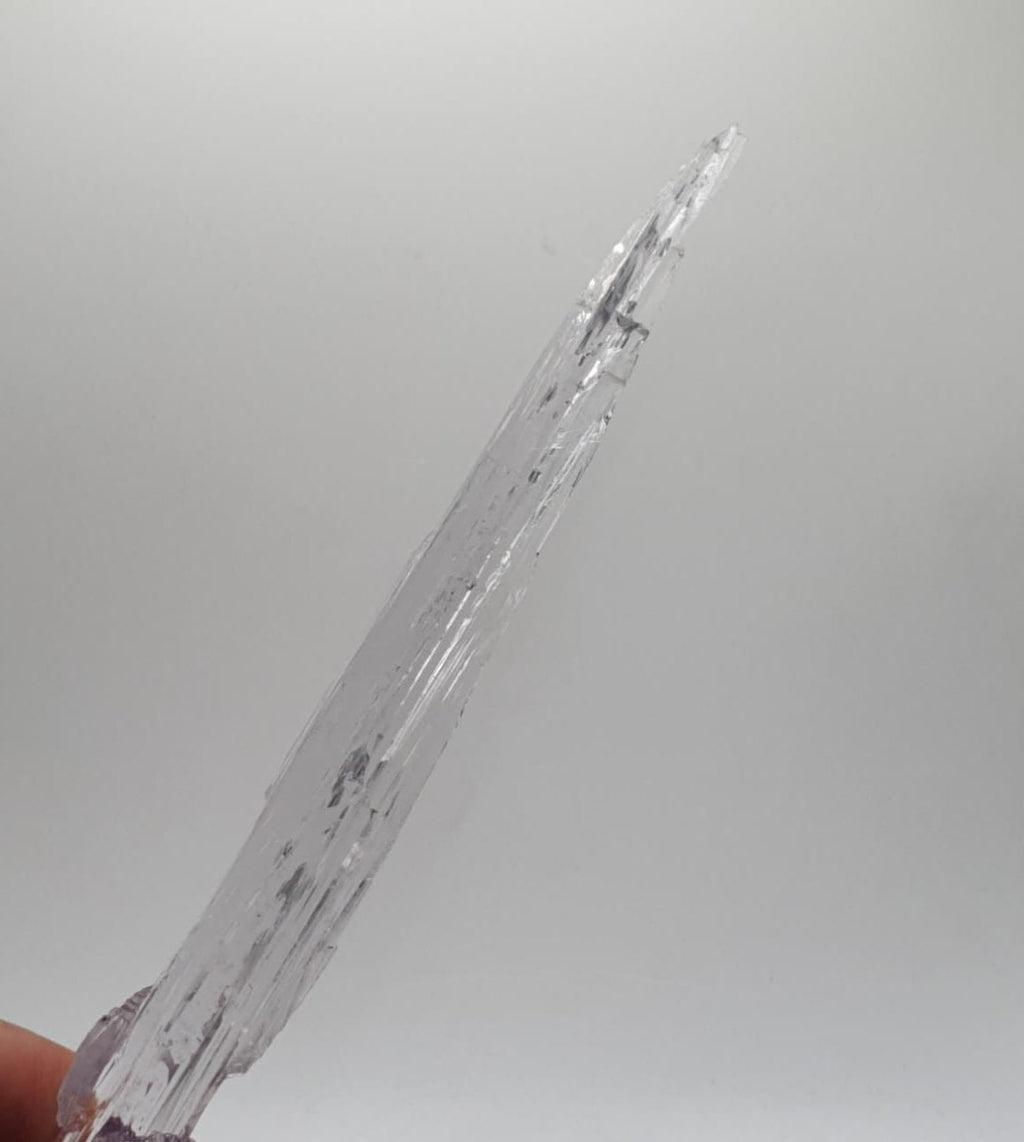 Sculptural and Unusual Crystallography for Pink Kunzite