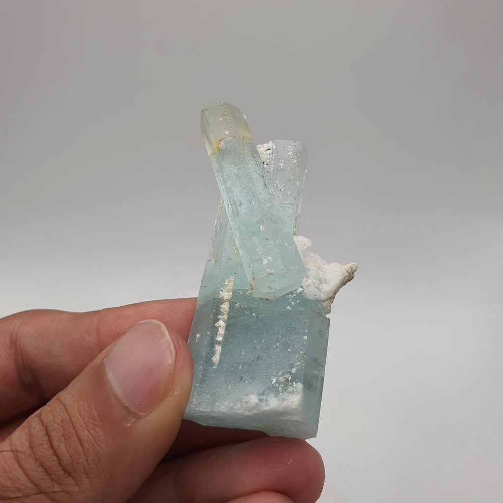 Lovely And Artistic Piece Of Double Terminated Aquamarine With Albite