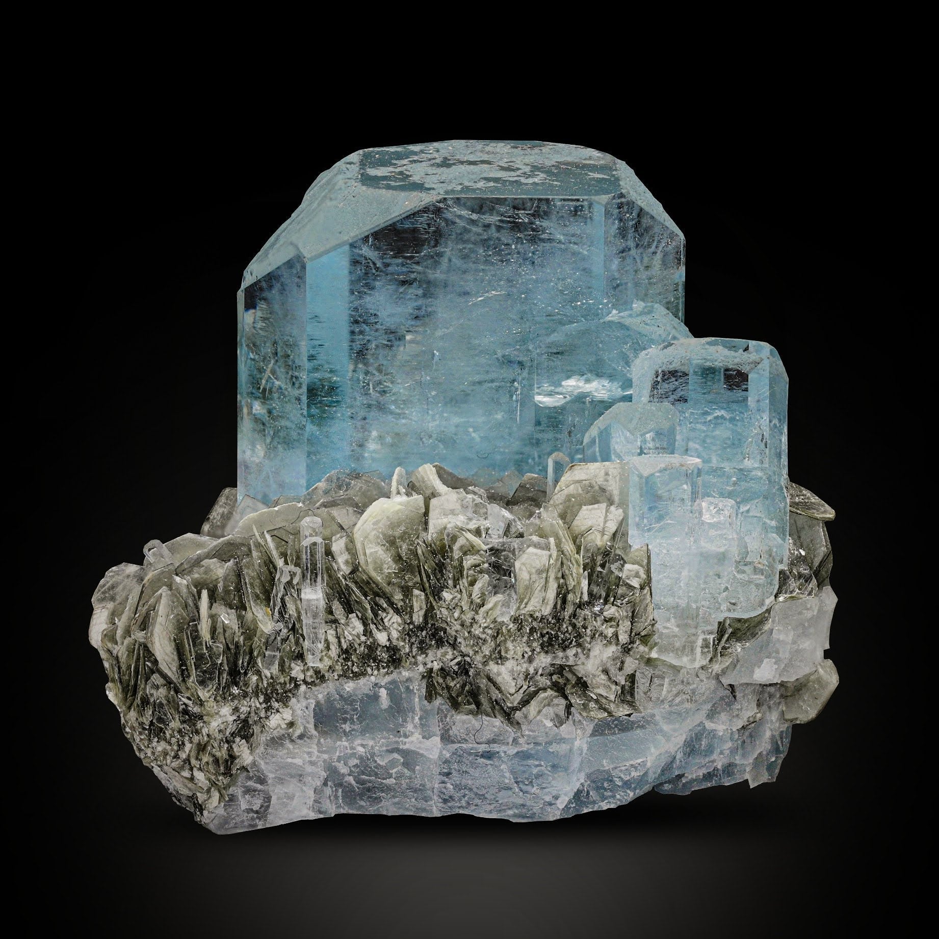 vivid blue tabular Aquamarine crystal on Muscovite matrix From Pakistan