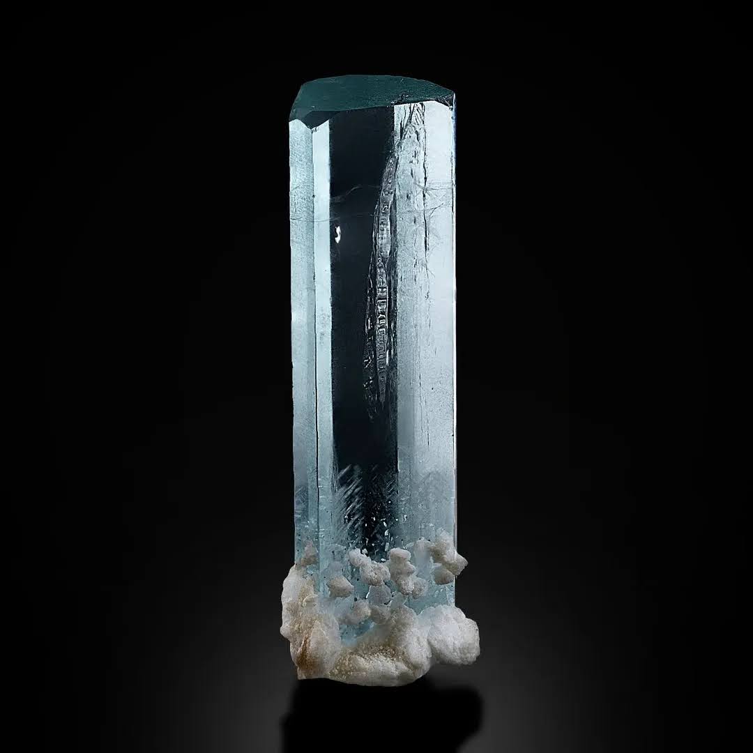 Single Aquamarine Crystal 