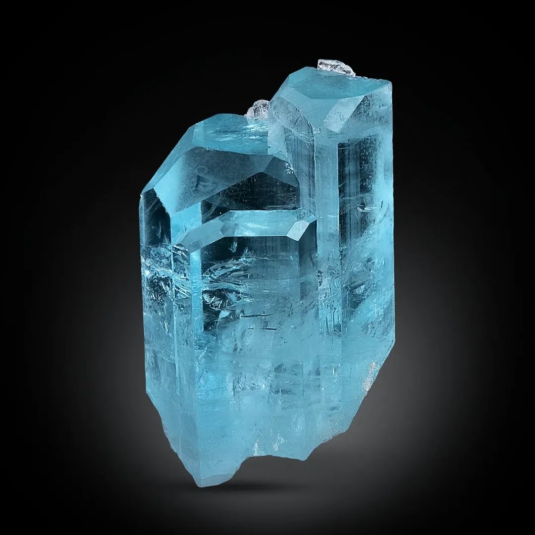 Vivid Aquamarine Cluster 