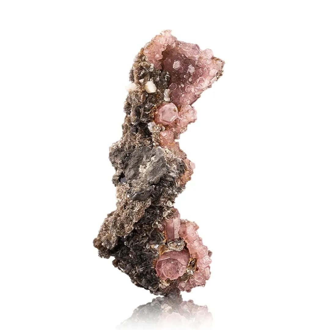 Aesthetic Apatite With Muscovite