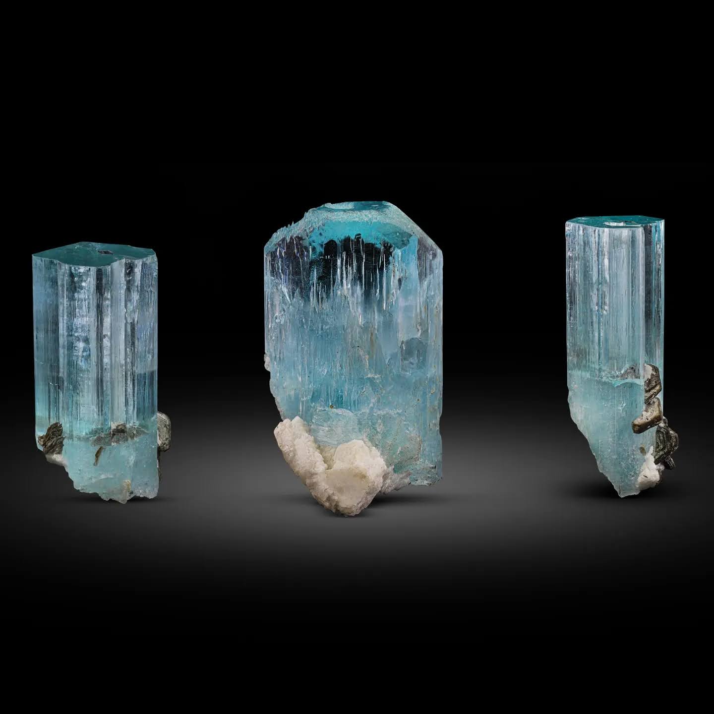 The Batch Of 3 Best Quality Blue Aquamarine Crystals From Pakistan