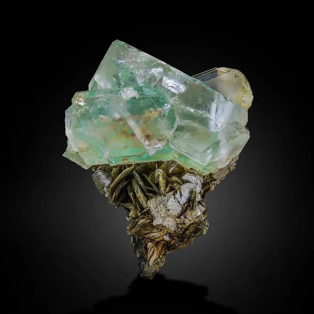 Vibrant Green Intergrown Fluorite Crystals on Muscovite from Pakistan