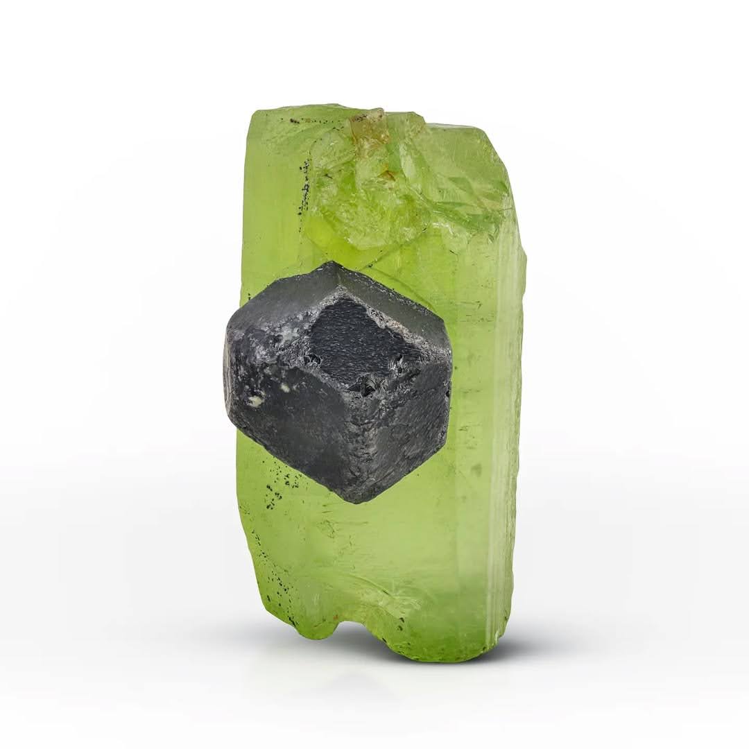 Artistic Combination of Magnetite Crystal on Peridot from Pakistan