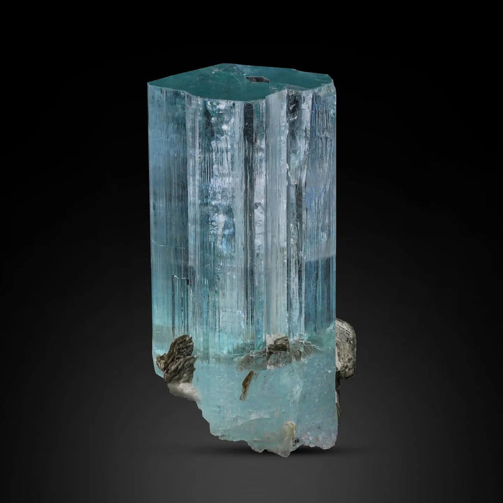 The Batch Of 3 Best Quality Blue Aquamarine Crystals From Pakistan
