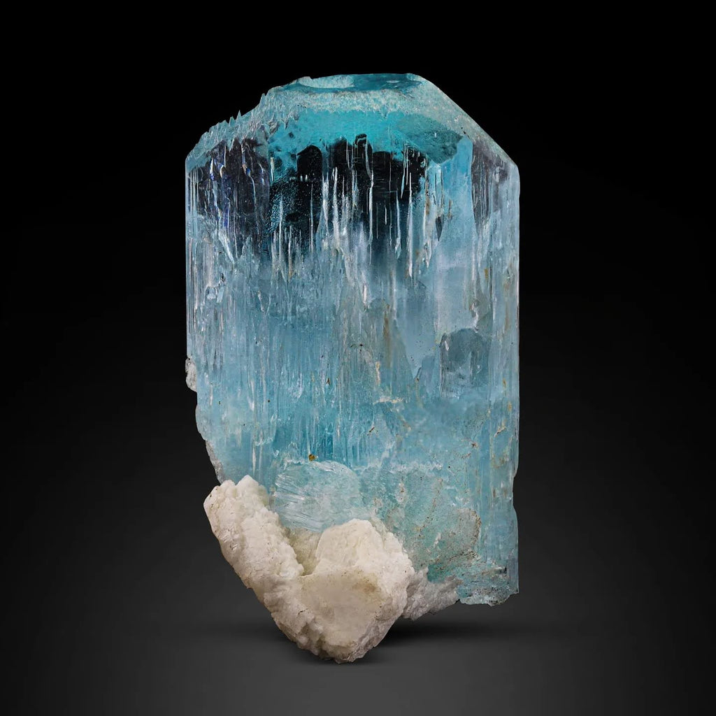 The Batch Of 3 Best Quality Blue Aquamarine Crystals From Pakistan