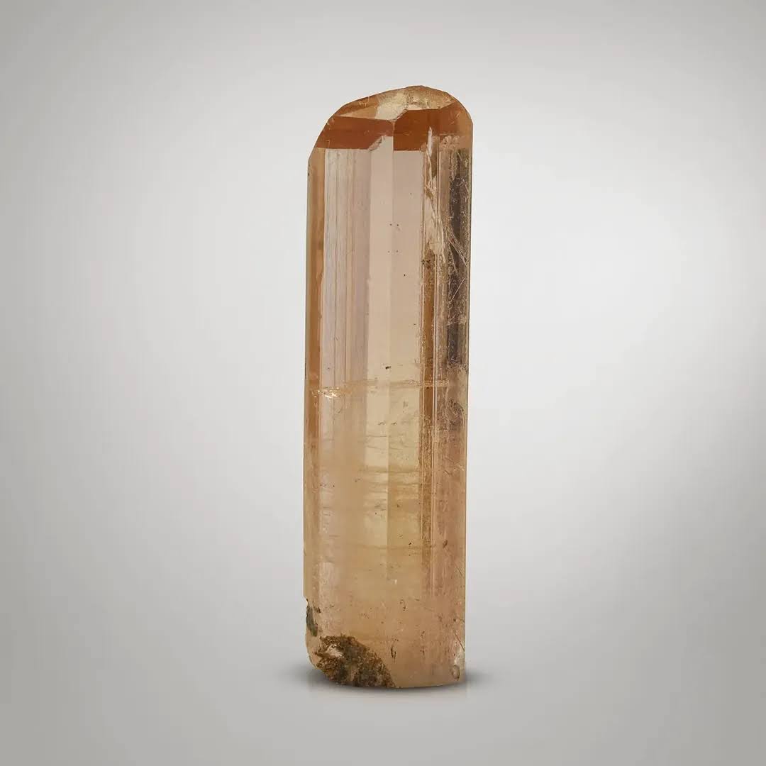 Prismatic Crystal of Topaz Crystal with Excellent Transparency from Pakistan