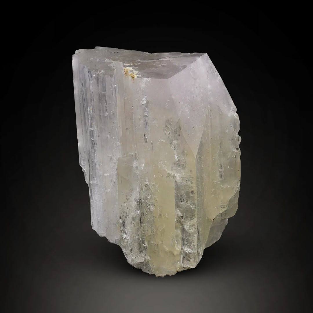 rare twinned Hambergite crystal with excellent transparency from Pakistan