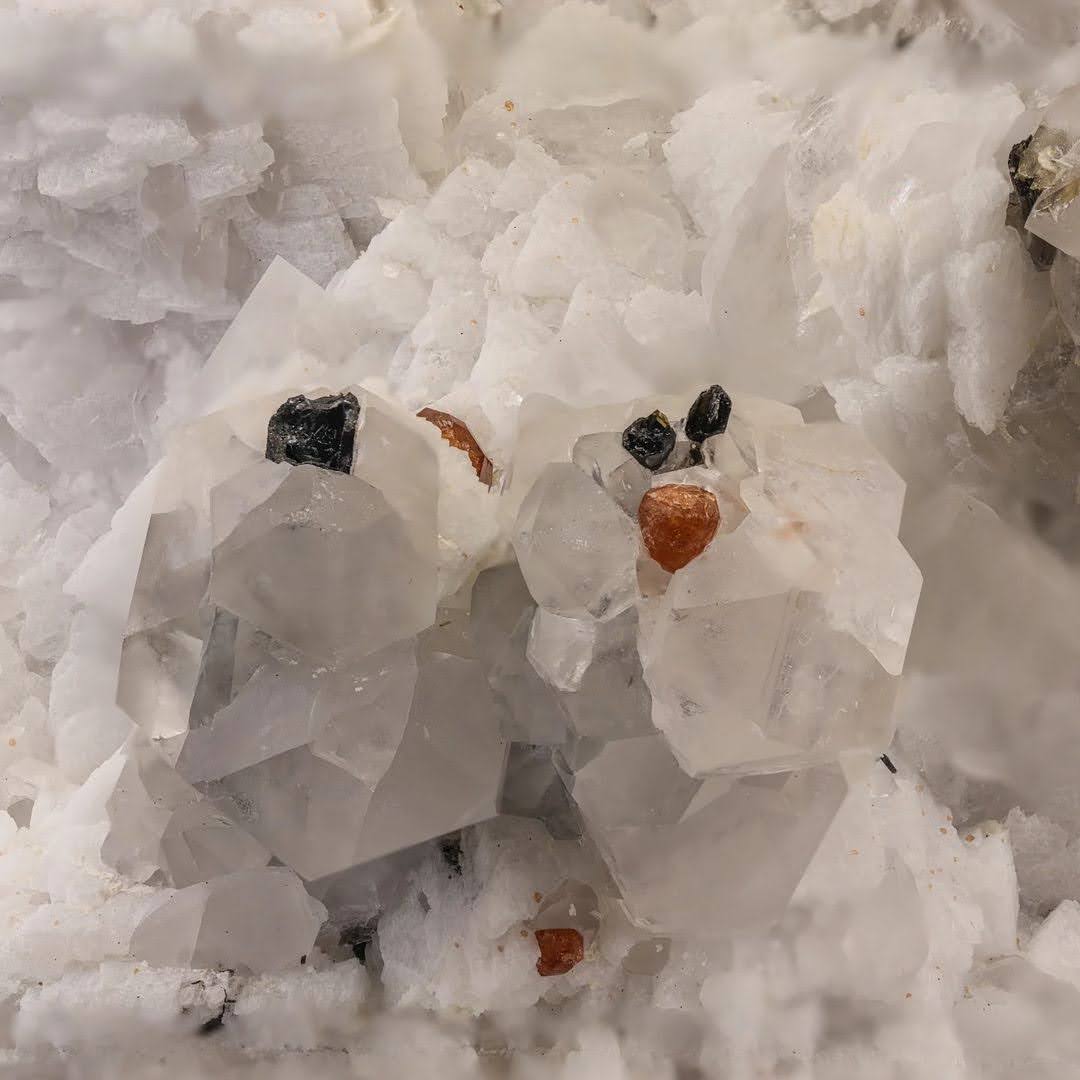 Combination of Hassonite Garnet on Albite with Schorl from Pakistan