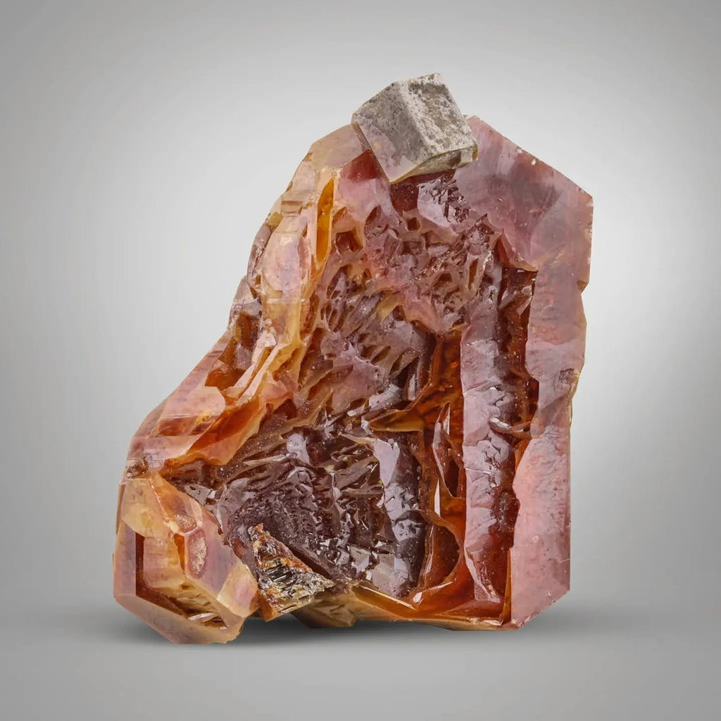 crystallography for vibrant red color Vanadinite floater crystal from Morocco