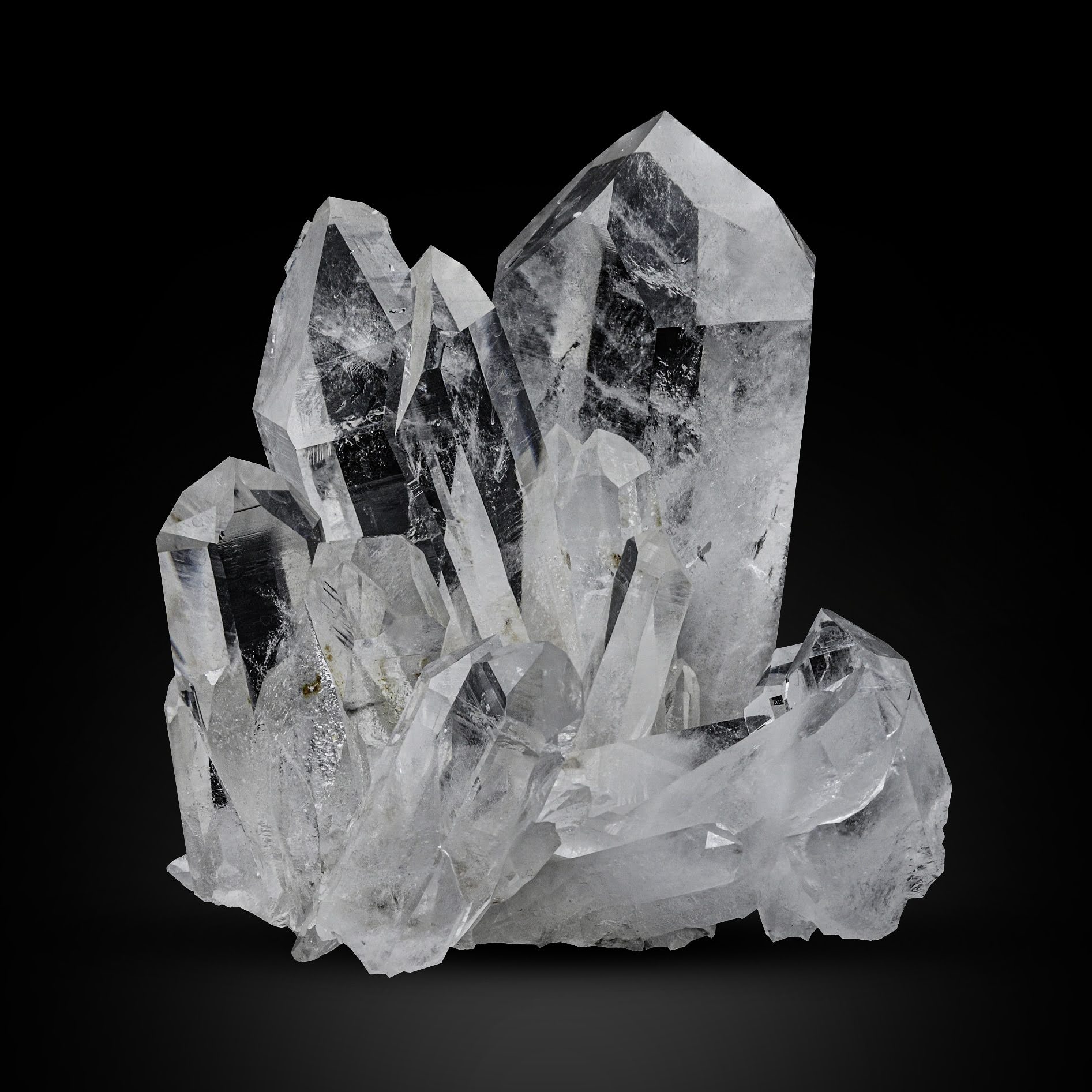 arrangement of pointed terminated clear Quartz cluster from USA