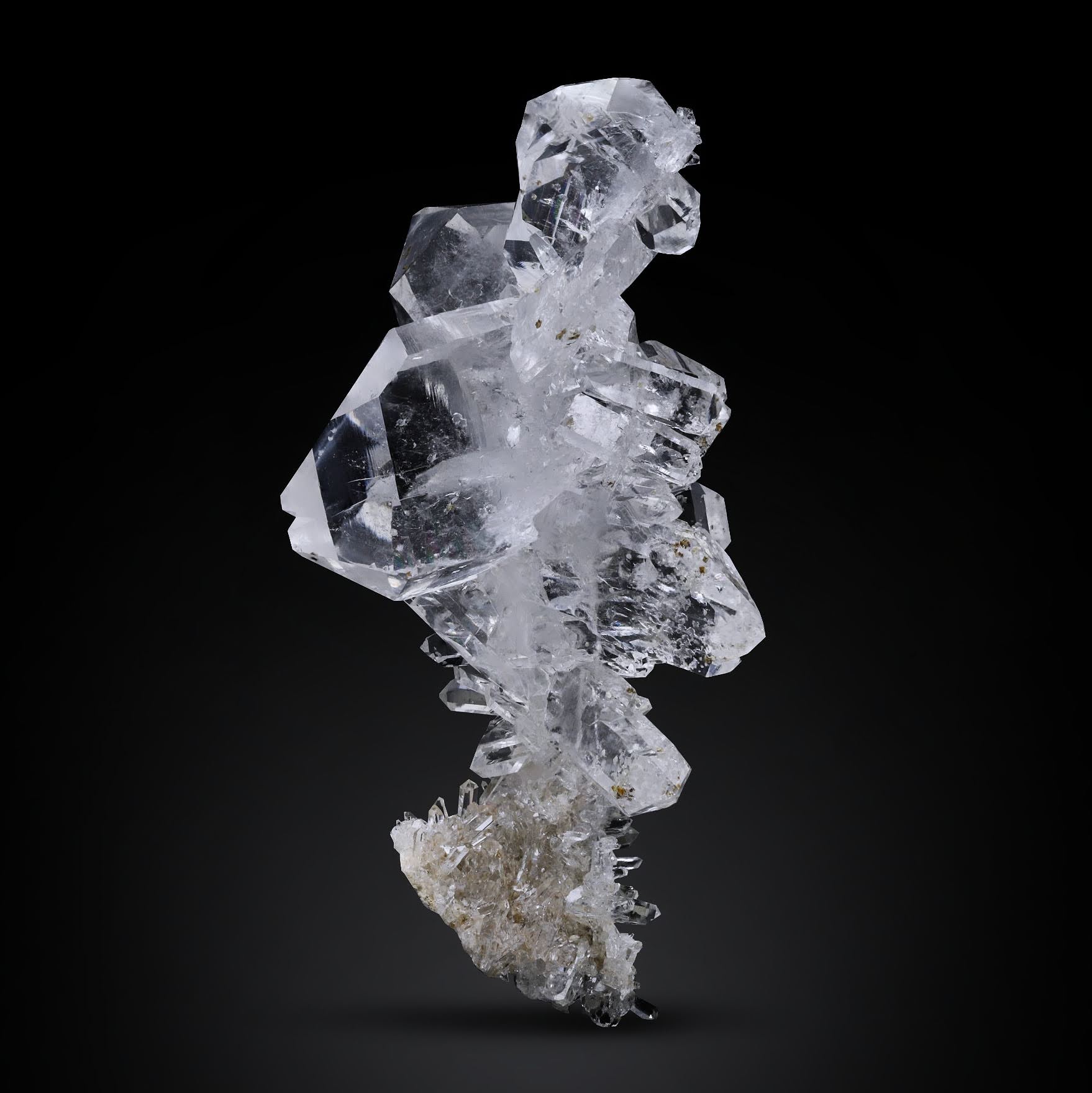 clear clustering of Faden Quartz crystals on matrix from Pakistan