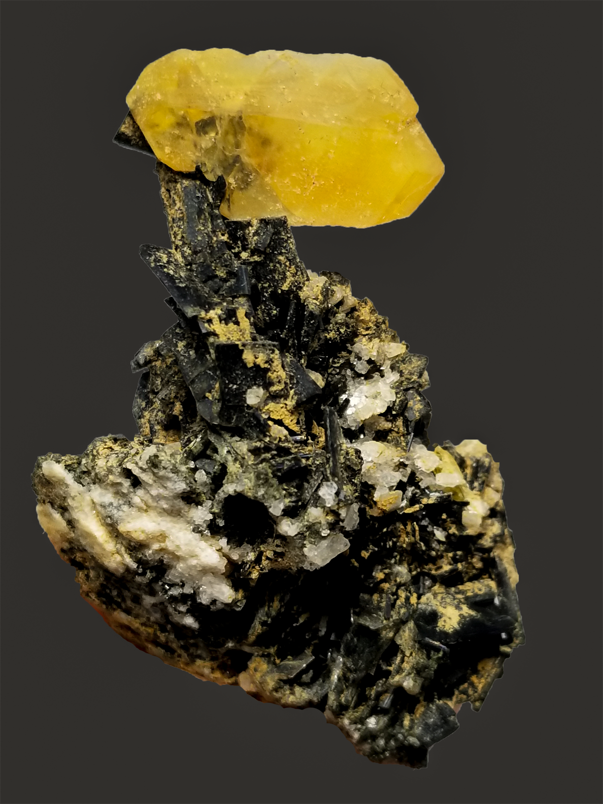 17 Grams Perfect Monoclinic Deep Color Sphene on Aegirine with Albite