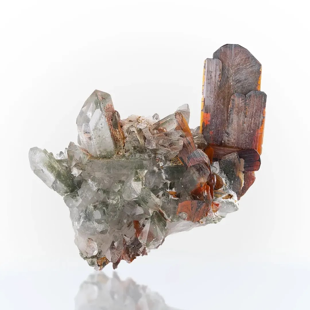 Red Brookite On Chlorite Quartz