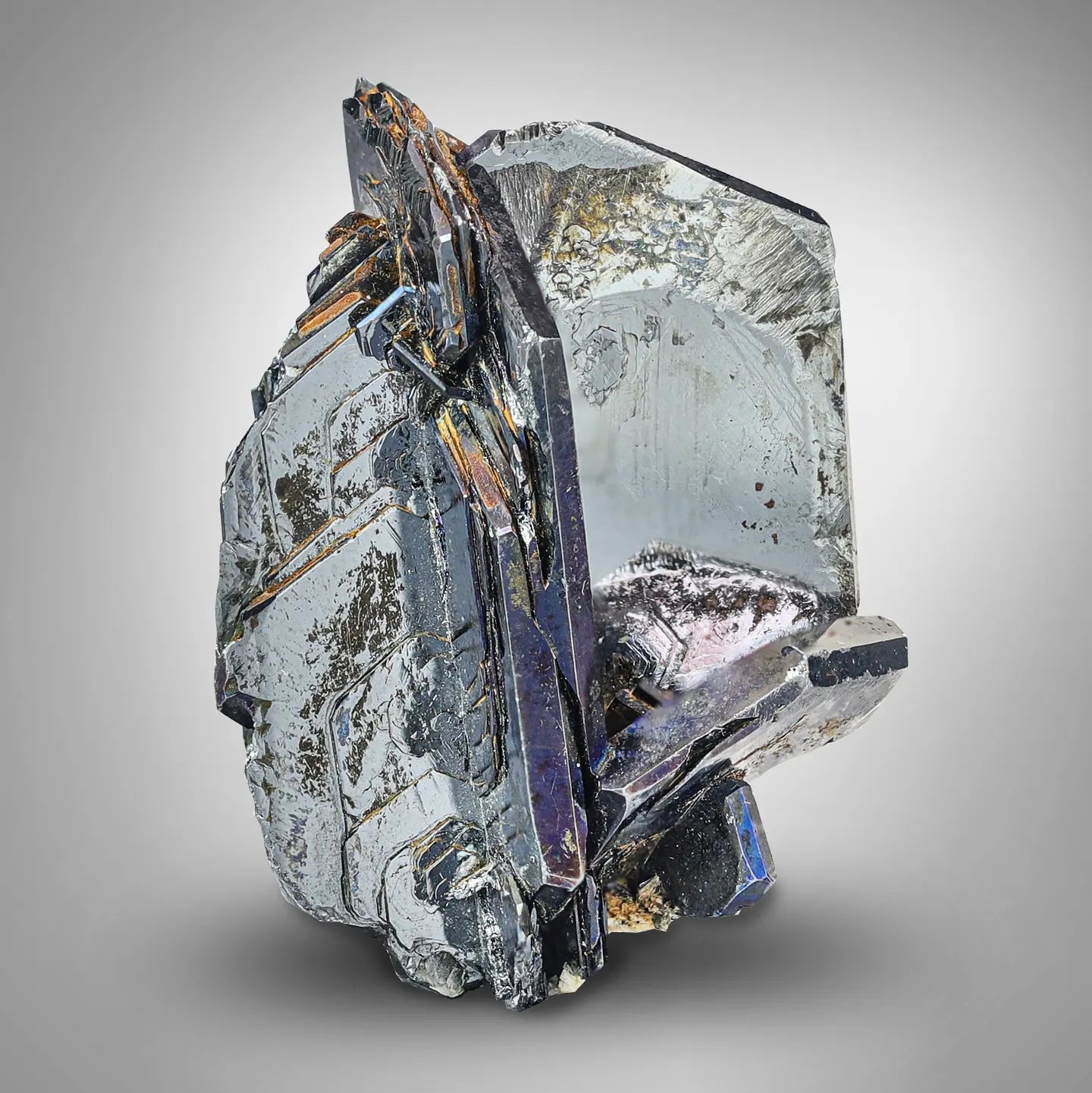Shiny Twinned Metallic Luster Hematite Crystal Aggregate from Pakistan