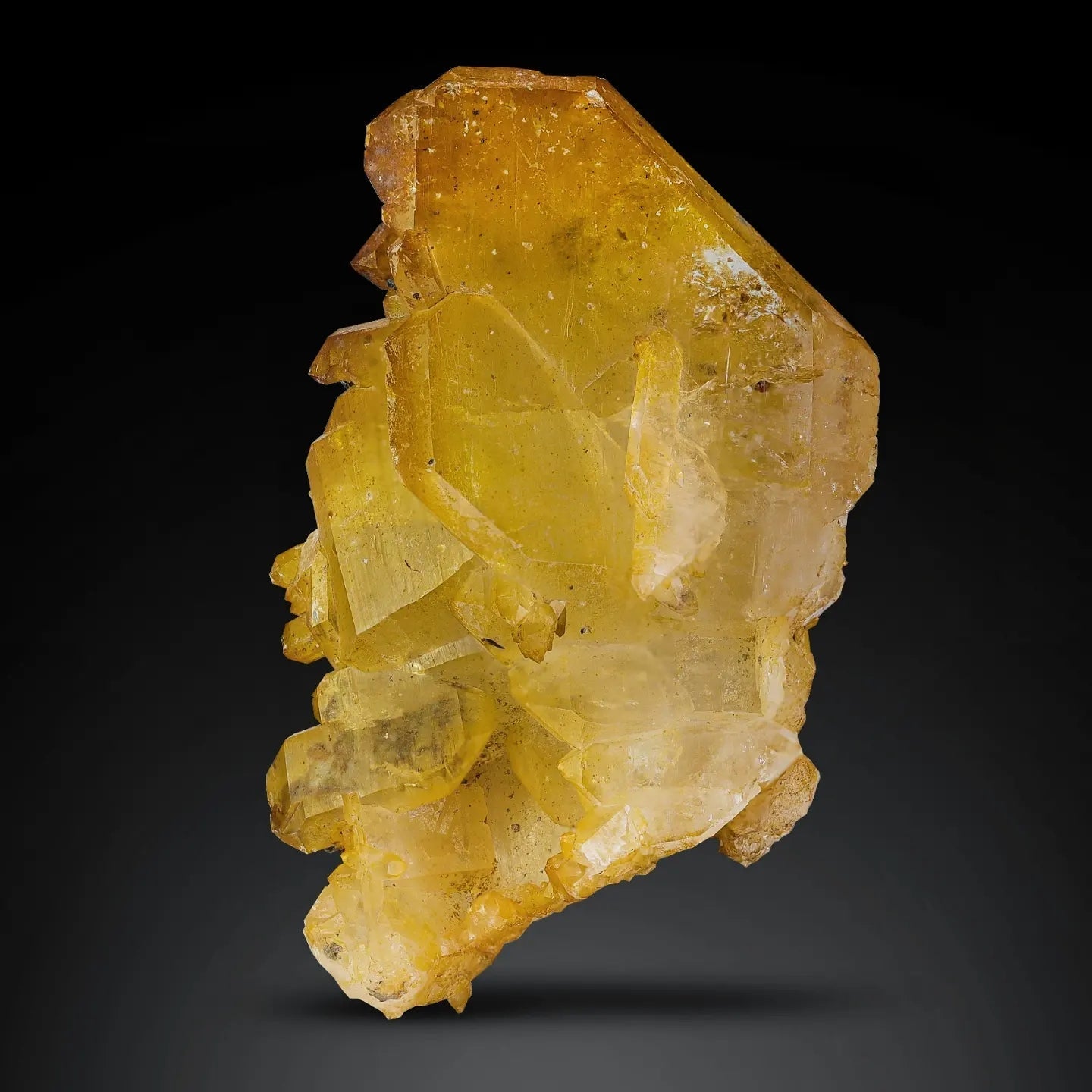 Iron-oxide coated Faden Quartz from Pakistan
